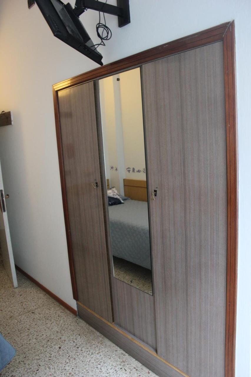 Hotel Sidney Белариа-Игеа Марина Екстериор снимка