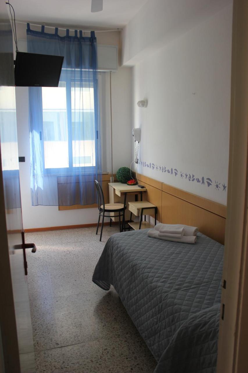 Hotel Sidney Белариа-Игеа Марина Екстериор снимка