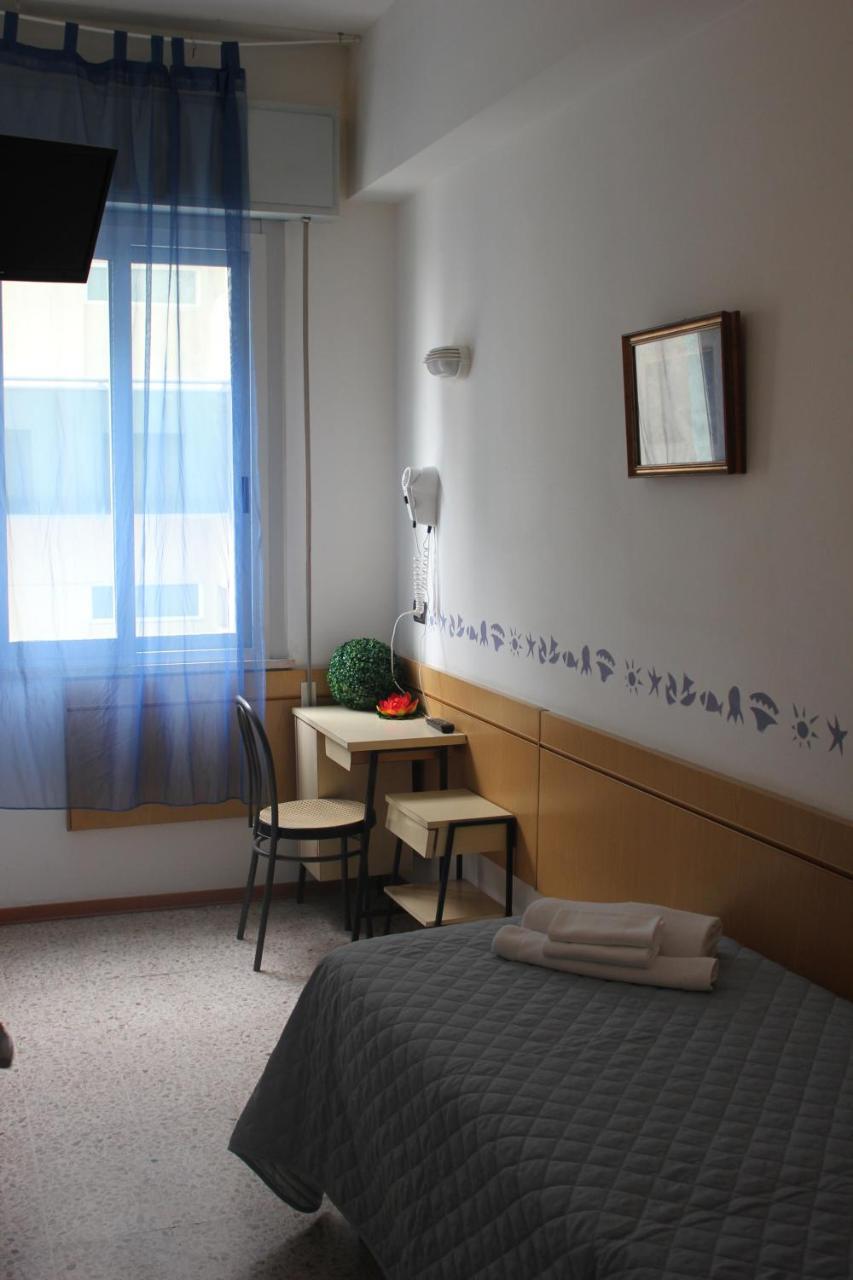Hotel Sidney Белариа-Игеа Марина Екстериор снимка