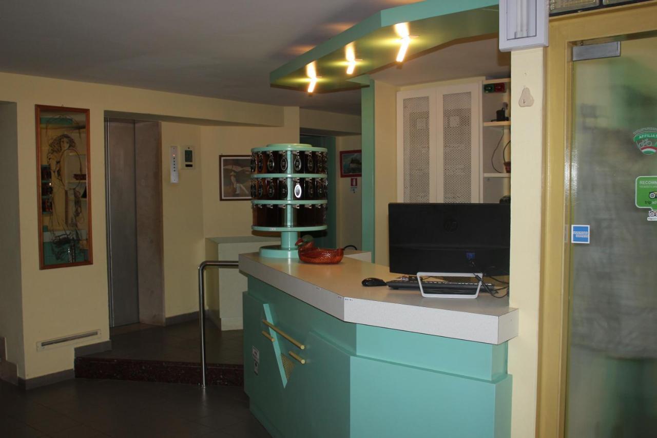 Hotel Sidney Белариа-Игеа Марина Екстериор снимка